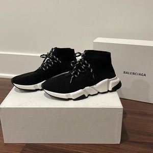 BRAND NEW - Balenciaga Women’s Speed Lace Up Sneakers - Size 8